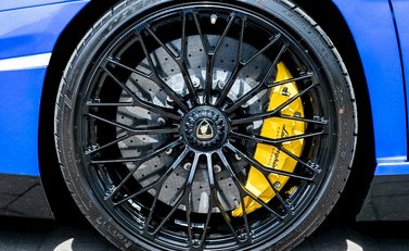 Lamborghini Aventador SV LP750-4 Roadster 12