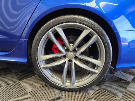 Audi RS6 4.0 TFSI V8 Estate 5dr Petrol Tiptronic quattro Euro 6 (s/s) (560 ps) 19