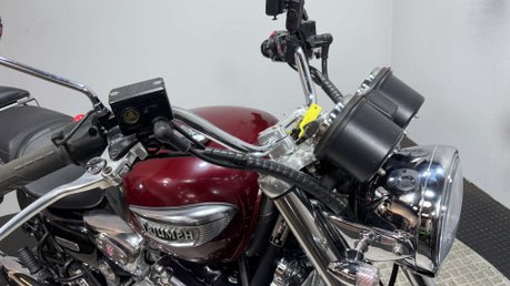 Triumph Adventurer 885 2001 ONLY 26K NEW MOT CLASSIC RETRO BIKE 885CC 11