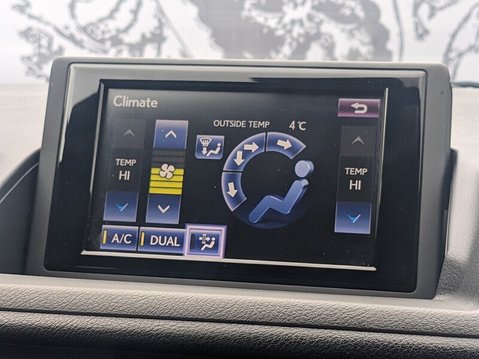 Lexus CT 200H F SPORT 35