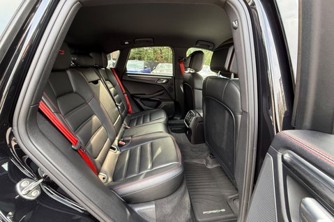 Porsche Macan GTS PDK -21 INCH ALLOYS -ELECTRIC TOWBAR -BOSE -SPORTS CHRONO -PDLS PLUS 18