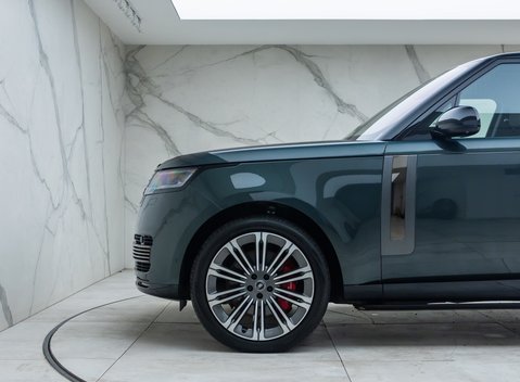 Land Rover Range Rover P530 SV 38