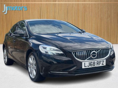 Volvo V40 2.0 D3 Inscription Hatchback 5dr Diesel Auto Euro 6 (s/s) (150 ps) 4