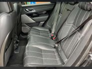 Land Rover Range Rover Velar 3.0 Range Rover Velar R-Dynamic HSE D300 Auto 4WD 5dr 15