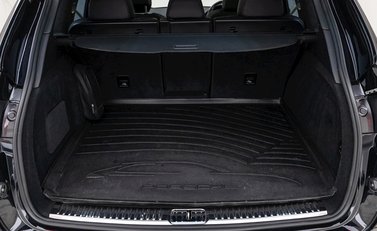 Porsche Cayenne Turbo S 29