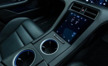 Porsche Taycan TURBO 24