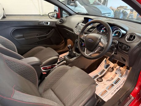 Ford Fiesta 1.0T EcoBoost ST-Line Euro 6 (s/s) 3dr 9