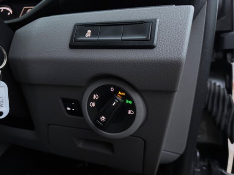 Volkswagen Transporter 2.0 BiTDI T32 Highline Crew Van DSG FWD SWB Euro 6 (s/s) 5dr 16