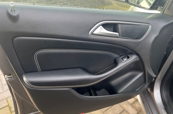 Mercedes-Benz B Class B180 1.8 CDI BLUEEFFICIENCY SPORT AUTO 28