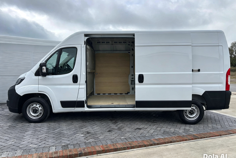 Peugeot Boxer 35 L3H2 Professional 140 ps Panel Van 9