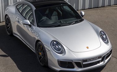 Porsche 911 Carrera GTS (991.2) 8