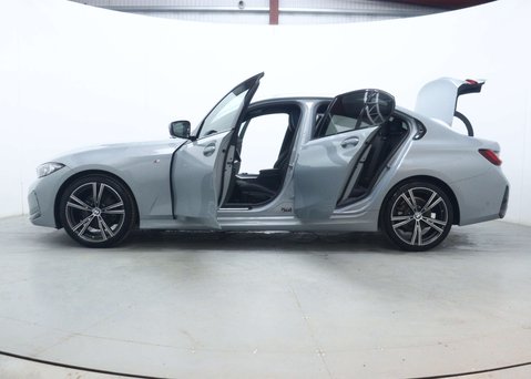 BMW 3 Series 2.0 320i M Sport Saloon 4dr Petrol Auto Euro 6 (s/s) (184 ps) 58