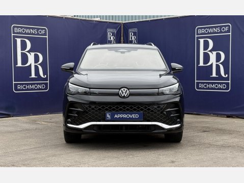 Volkswagen Tiguan 1.5 TSI eHybrid 19.7kWh R-Line SUV 5dr Petrol Plug-in Hybrid DSG Euro 6 (s/ 10