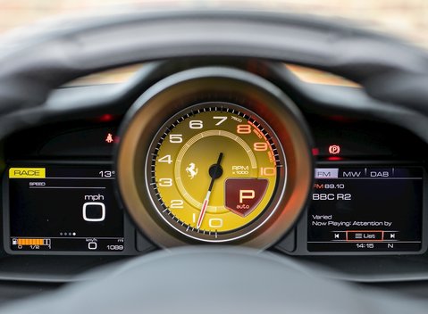 Ferrari 488 Spider 18