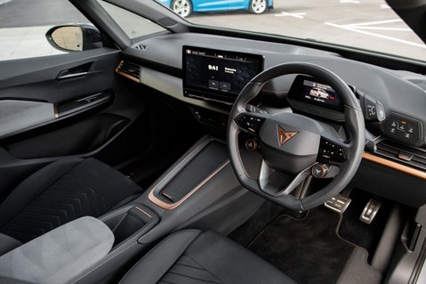 Cupra Born V2 4