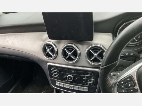 Mercedes-Benz GLA 2.1 GLA 200 AMG Line D 5dr 19