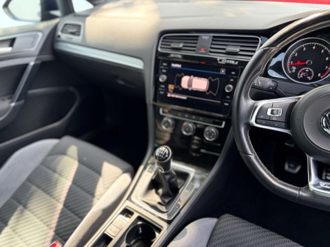 Volkswagen Golf 1.5 Golf R-Line TSi Evo 5dr 19