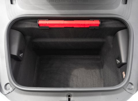 Porsche 911 Carrera 4 GTS (991.2) 30