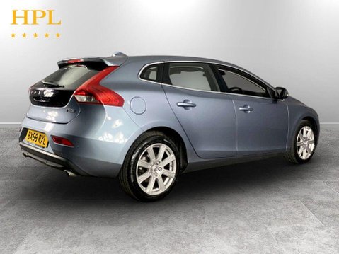 Volvo V40 1.5 T3 GPF Inscription Hatchback 5dr Petrol Auto Euro 6 (s/s) (152 ps) Air 7