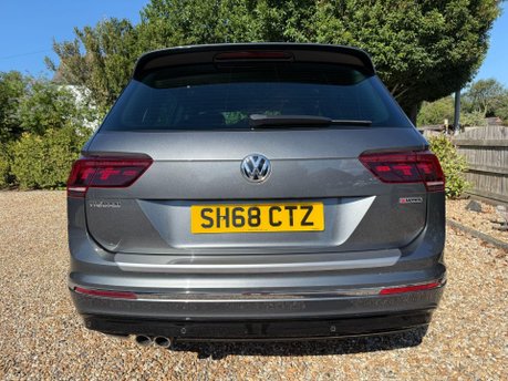 Volkswagen Tiguan 2.0 TDI R-Line 4Motion Euro 6 (s/s) 5dr 11