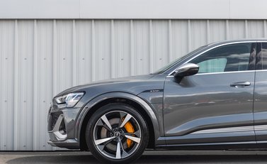 Audi E-Tron S 30