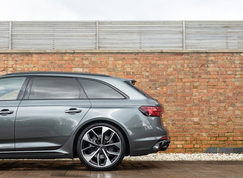 Audi RS4 Avant Sport Edition 28