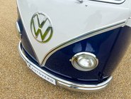 Volkswagen Campervan Split-Screen 32