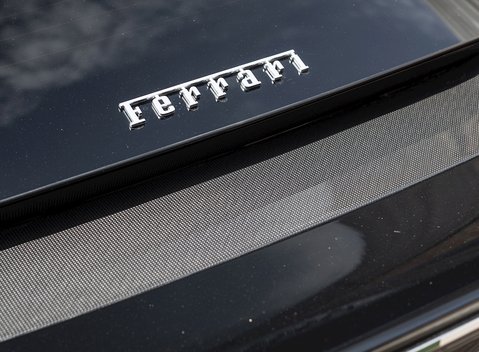 Ferrari 812 Superfast 31