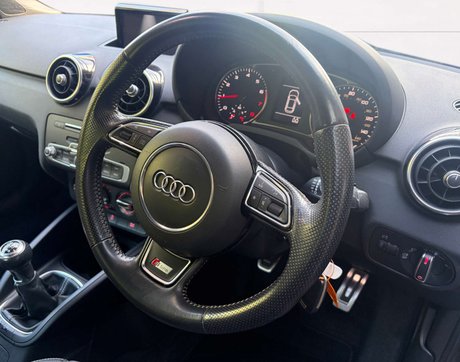 Audi A1 1.4 A1 S Line TFSI 3dr 10
