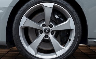 Audi S4 Avant Black Edition 10