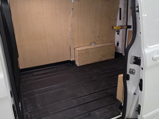 Ford Transit Custom Transit Custom 300 L1 Diesel FWD 2.0 EcoBlue 130ps Low Roof Limited Van 24