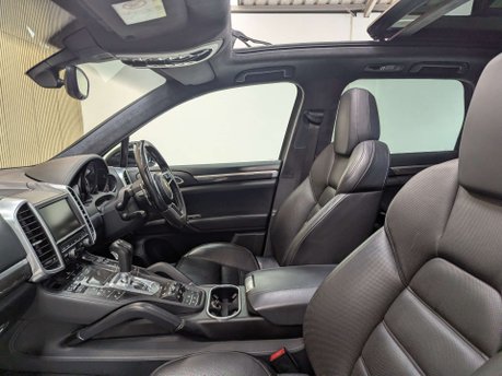 Porsche Cayenne 4.8 Cayenne V8 T Tiptronic S 4WD 5dr 34