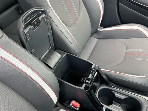Toyota Corolla GR SPORT 30