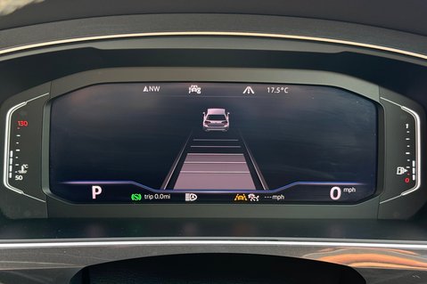 Volkswagen Tiguan R-LINE TECH TSI EVO DSG -CAMERA -FULL VW SERVICE HISTORY  41