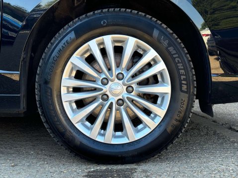MG 5 MG5 Exclusive EV 5dr 28