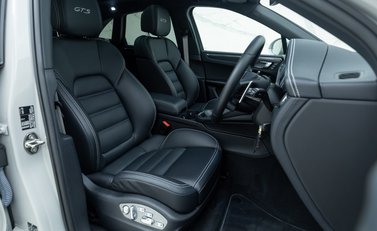 Porsche Macan GTS 14