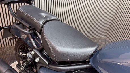 Royal Enfield Shotgun 2025 ONLY 2K GREAT CONDITION MOT 2028 LARGE TOP BOX 22