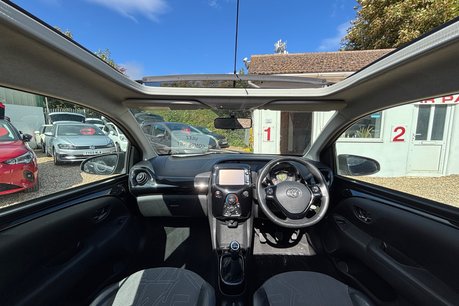 Toyota Aygo VVT-I X-PRESSION..X WAVE..CABRIOLET..LIMITED EDITION.. 8 SERVICES..£20 TAX 