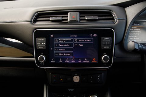 Nissan LEAF TEKNA 32