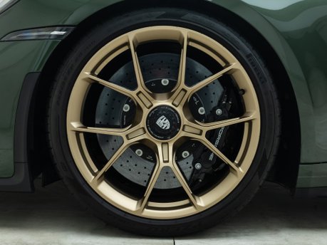 Porsche 911 GT3 TOURING (992)