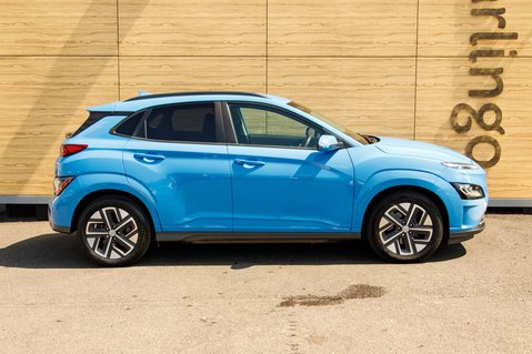 Hyundai KONA PREMIUM 12