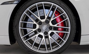 Porsche 911 Turbo Cabriolet (992) 10