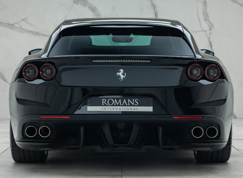 Ferrari GTC4 Lusso V12 8