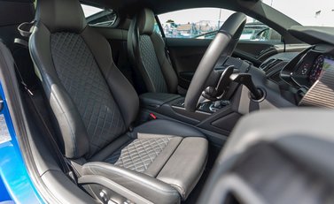Audi R8 V10 Plus 12