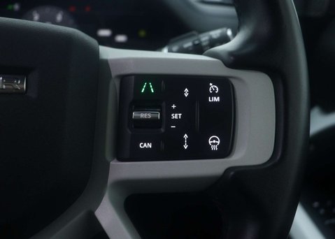 Land Rover Defender 3.0 Defender X-Dynamic HSE D MHEV A 4WD 5dr 52