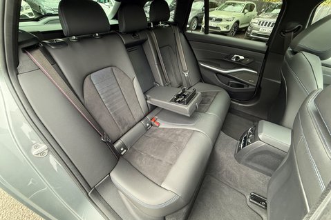 BMW 3 Series 330E M SPORT -VAT Q -DRIVING ASSISTANT PRO -PAN ROOF -H/K -M PRO PACK 35