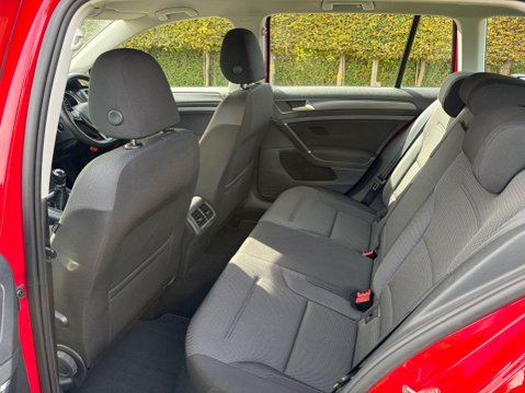 Volkswagen Golf 2.0 TDI SE Nav Euro 6 (s/s) 5dr 19