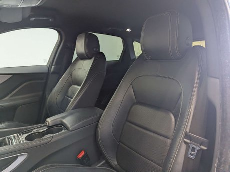 Jaguar F-Pace 2.0 F-Pace R-Sport AWD D 4WD 5dr 38