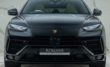 Lamborghini Urus S 7