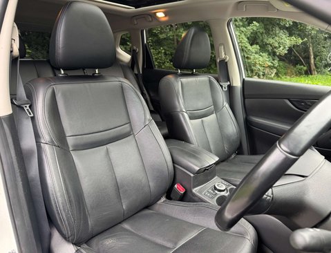 Nissan X-Trail 1.7 X-Trail Tekna dCi 4x4 4WD 5dr 23